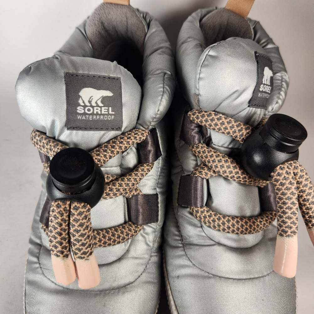 SOREL Women’s Out N About Puffy Bootie Size 9.5 Silver Waterproof Insulated - Picture 6 of 9